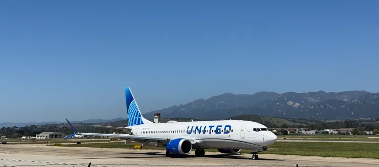 United's 737 MAX 8 departs SBA