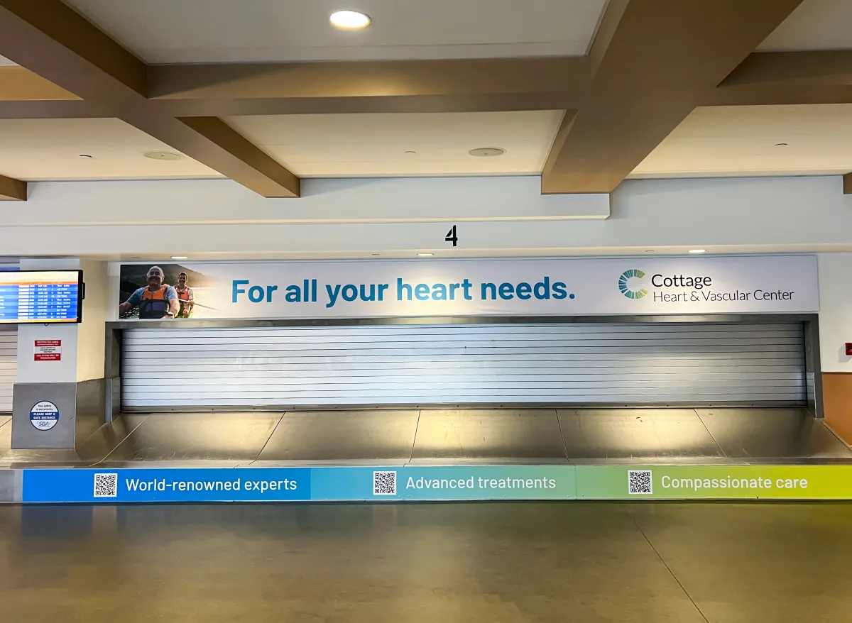 static banner example in baggage claim